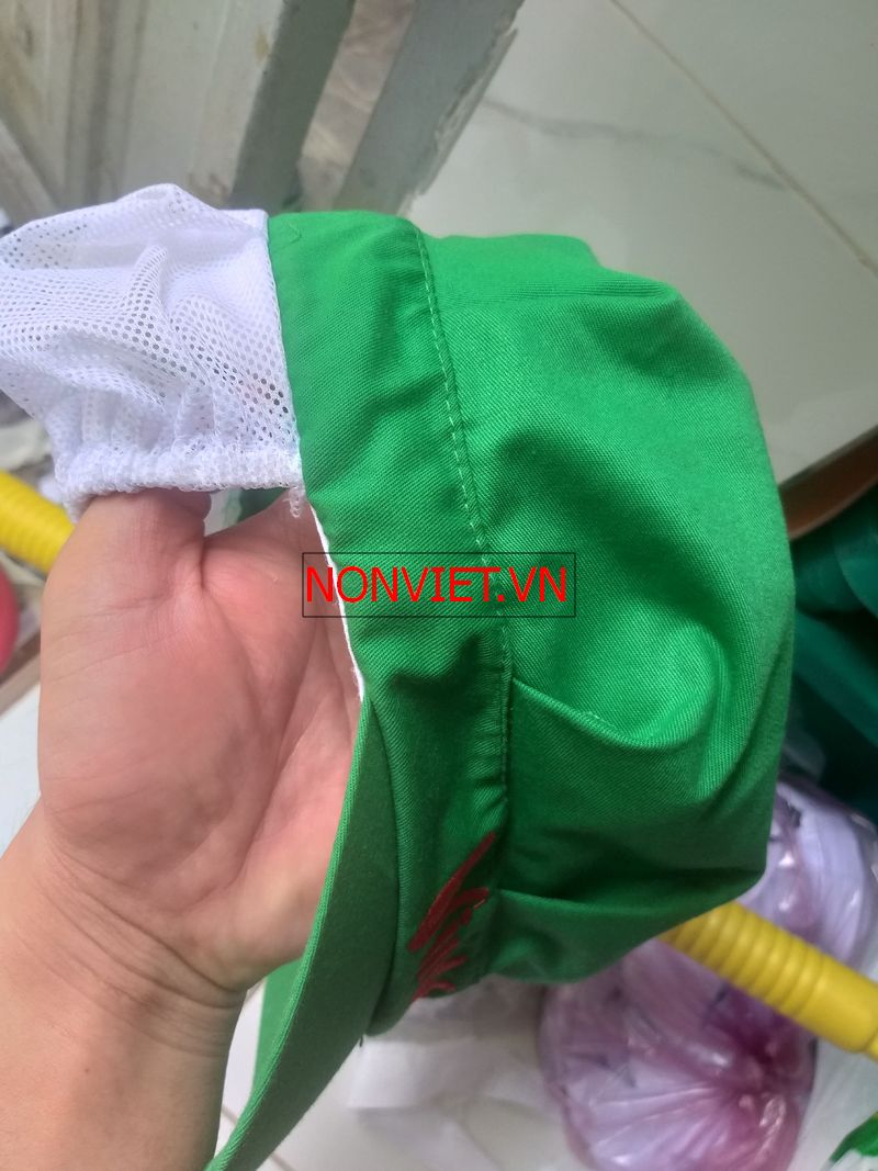 Tìm chỗ may nón công nhân